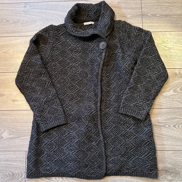 (FREE BUNDLE ADD-ON) Elizabetta Collection Alpaca Patterned Knit Sweater - Picture 1 of 4